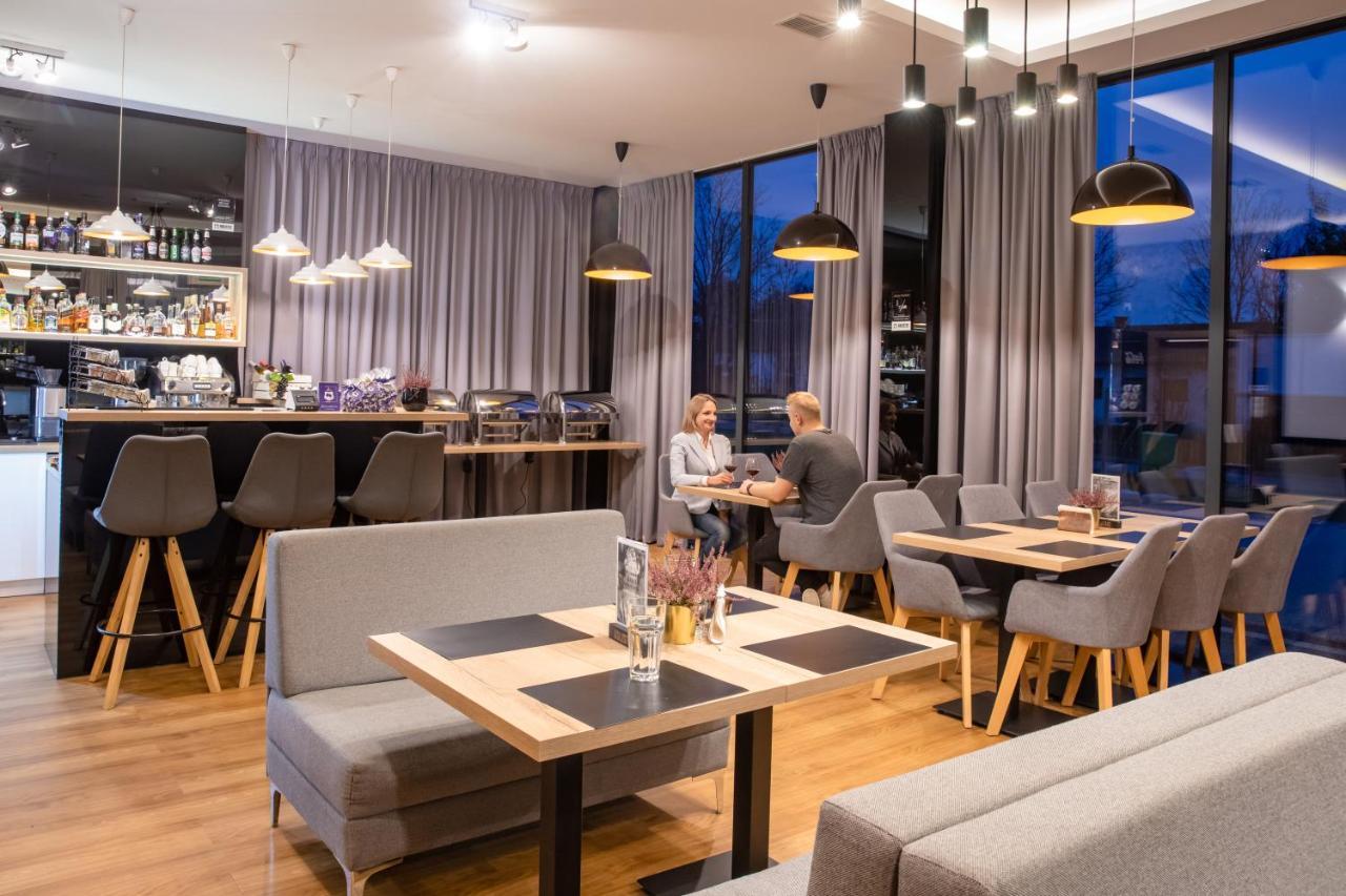 Holistic Hotell Solec-Zdrój Eksteriør bilde